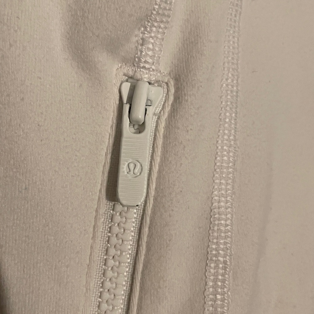 Lululemon Define Jacket - Picture 14 of 14